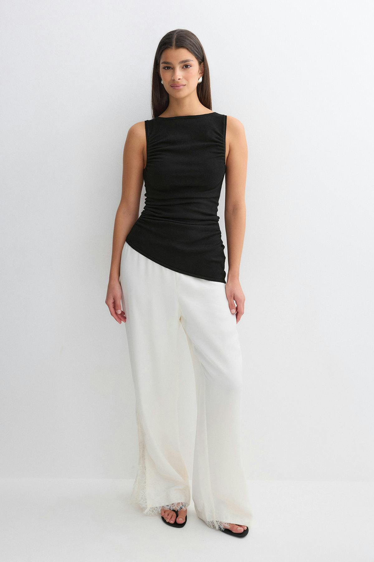 Asymmetric knitted top - Noir