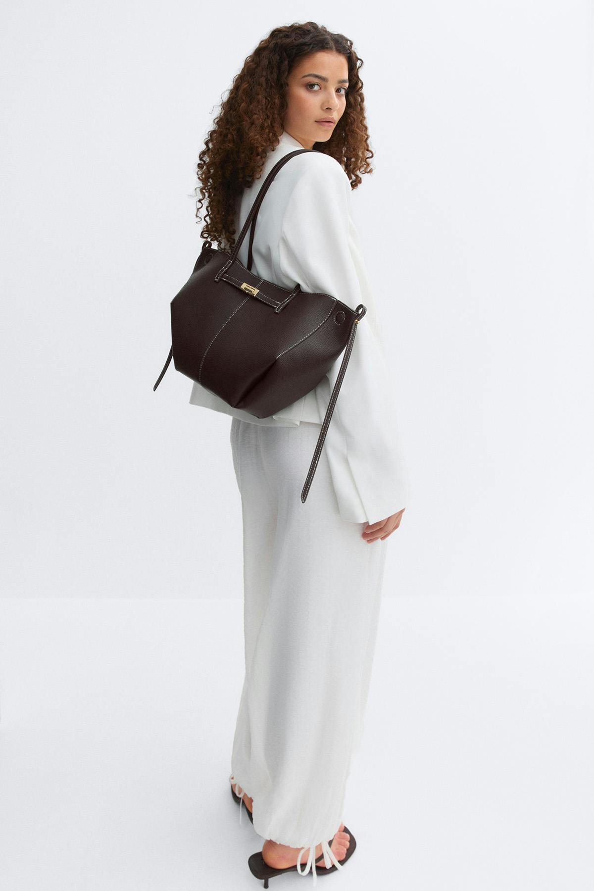 Detail midi bag