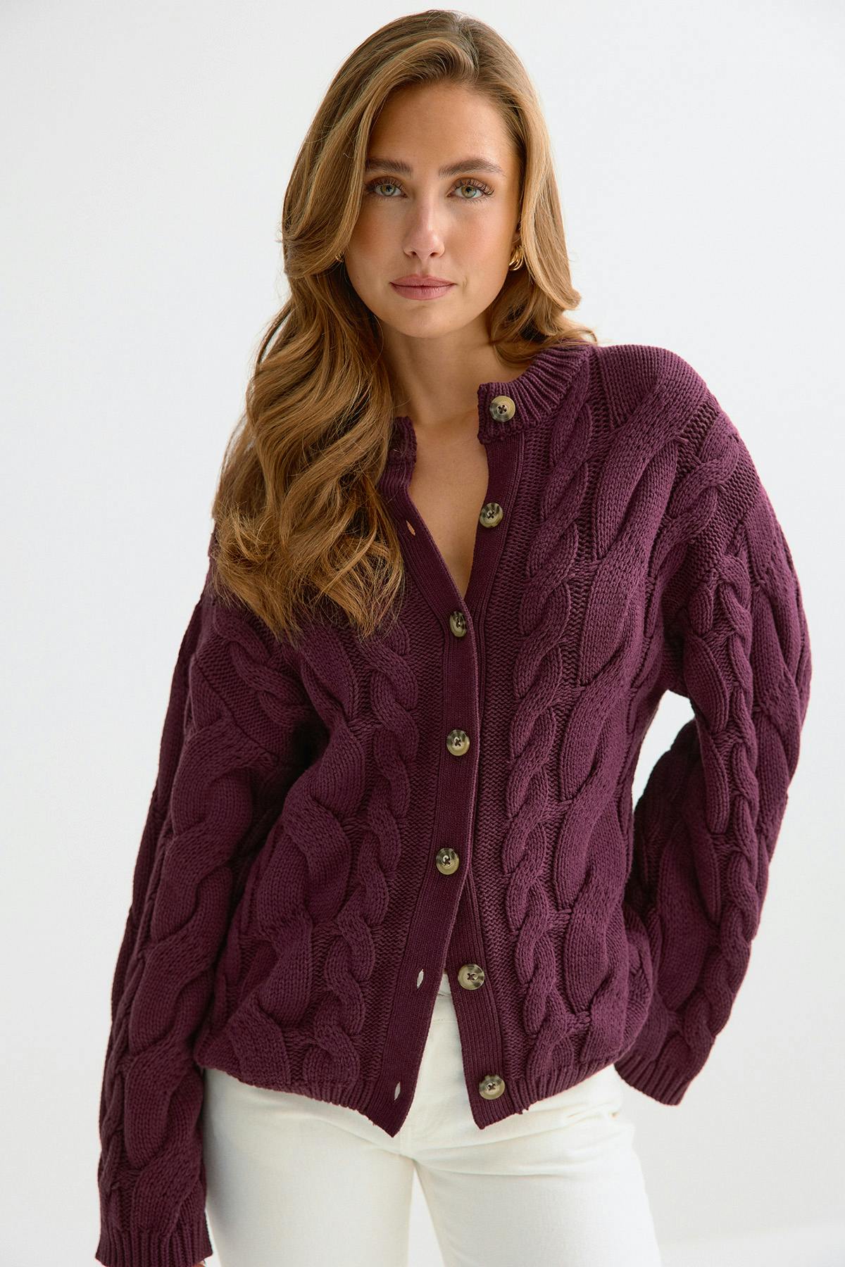 Chunky knitted cable cardigan - True blue