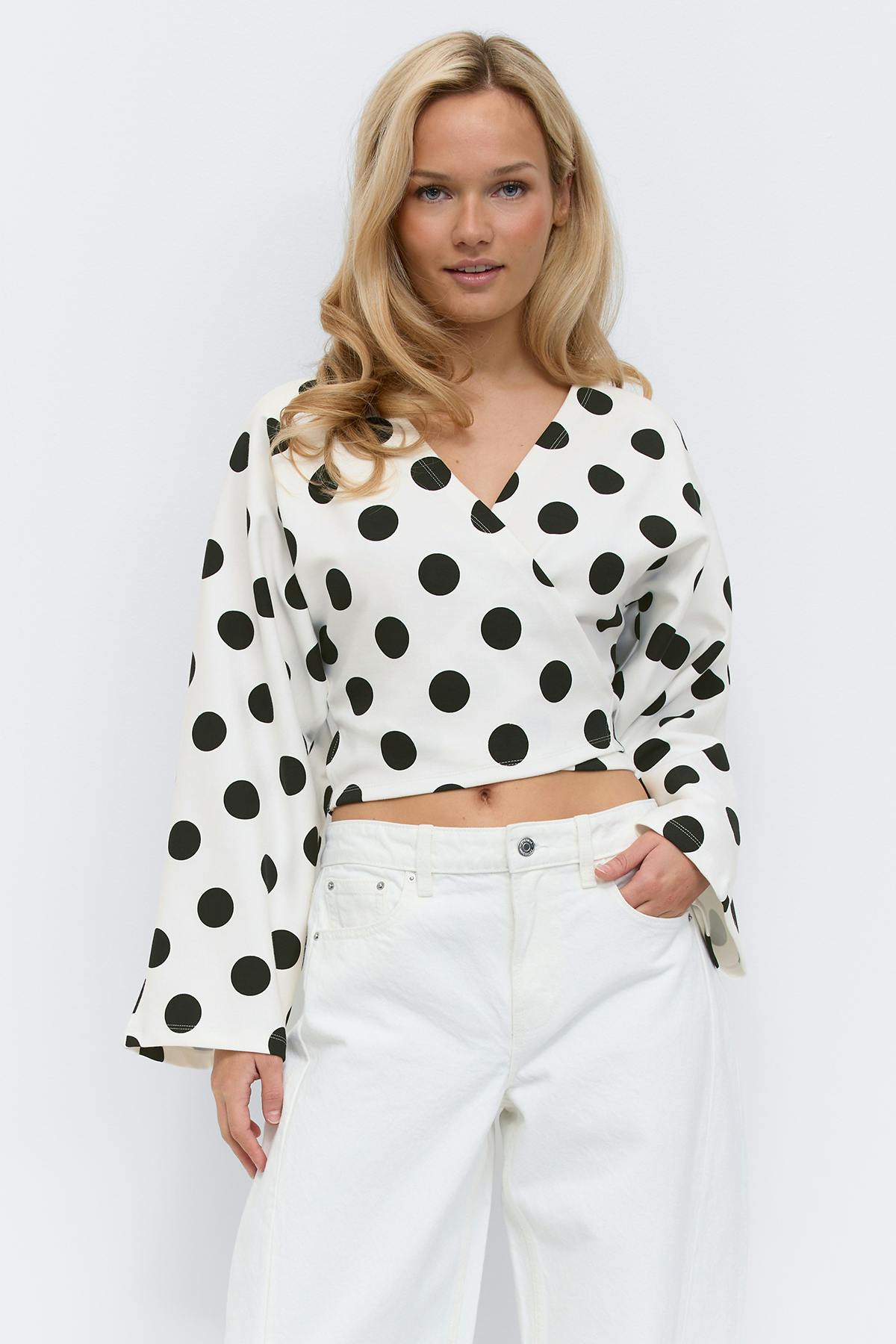 Dot wrap tie top - Black dot
