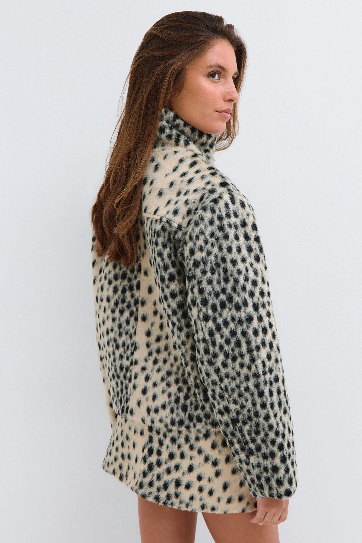 Faux fur high neck jacket - White/paint