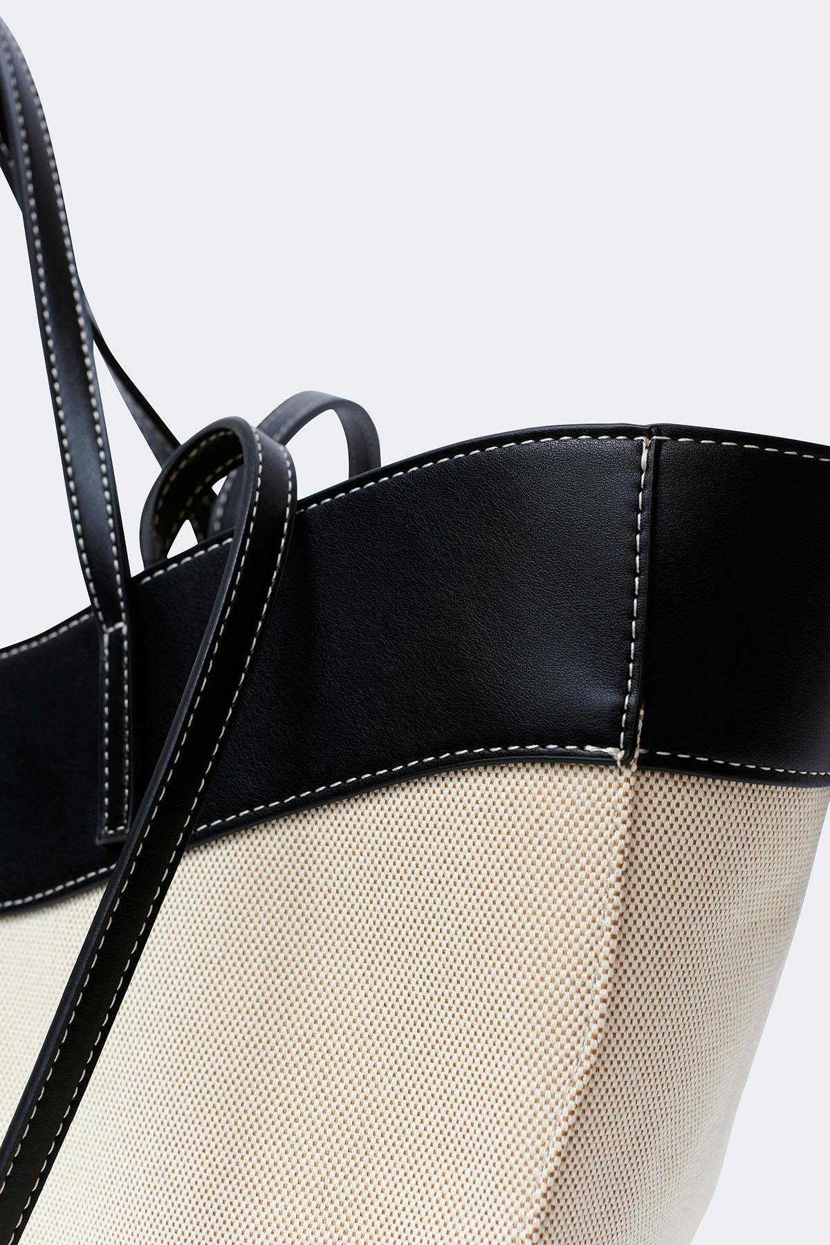 Canvas strap detail tote bag