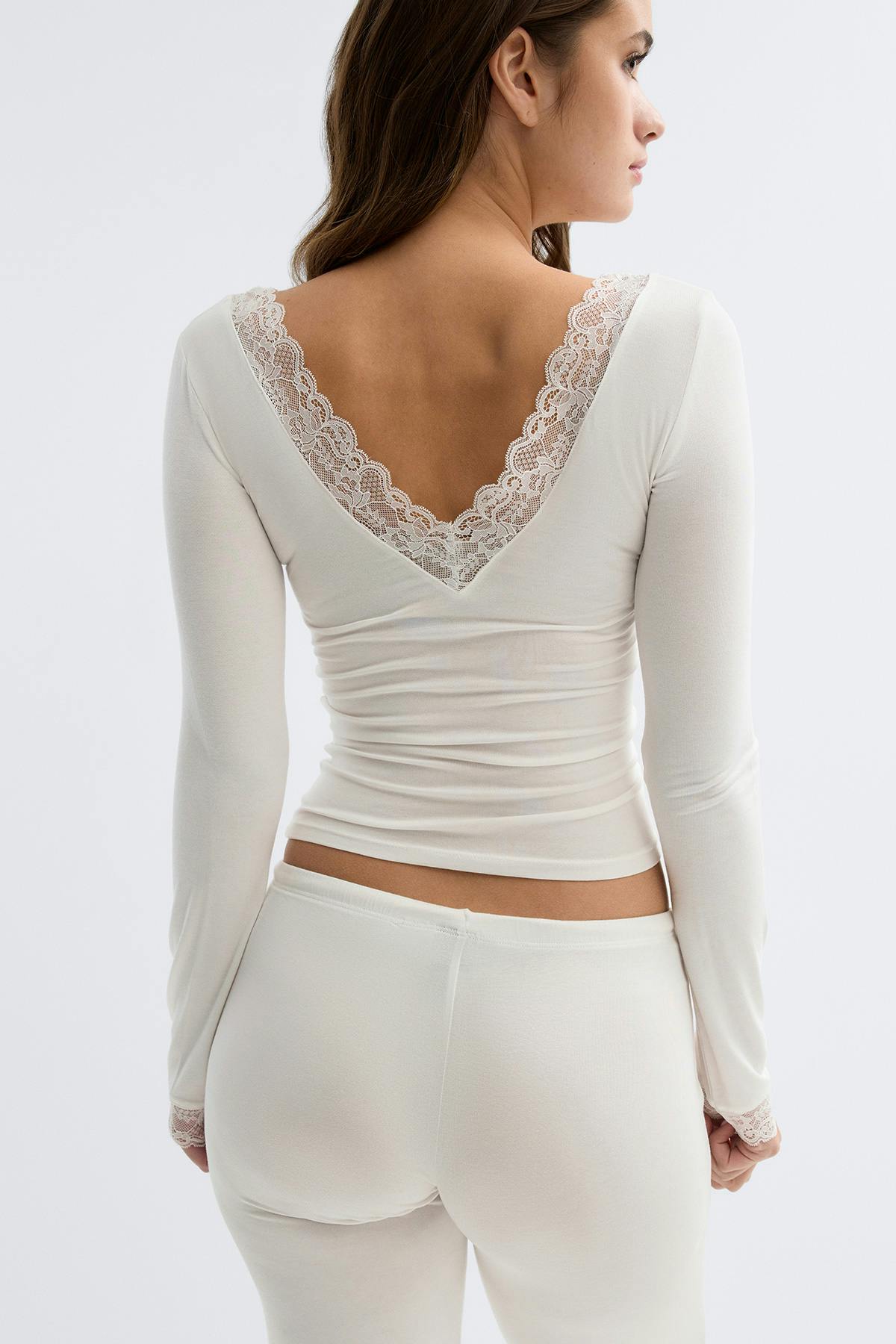Soft lace loungewear top - Gardenia
