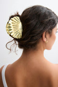 Metal seashell hair clip - Doré