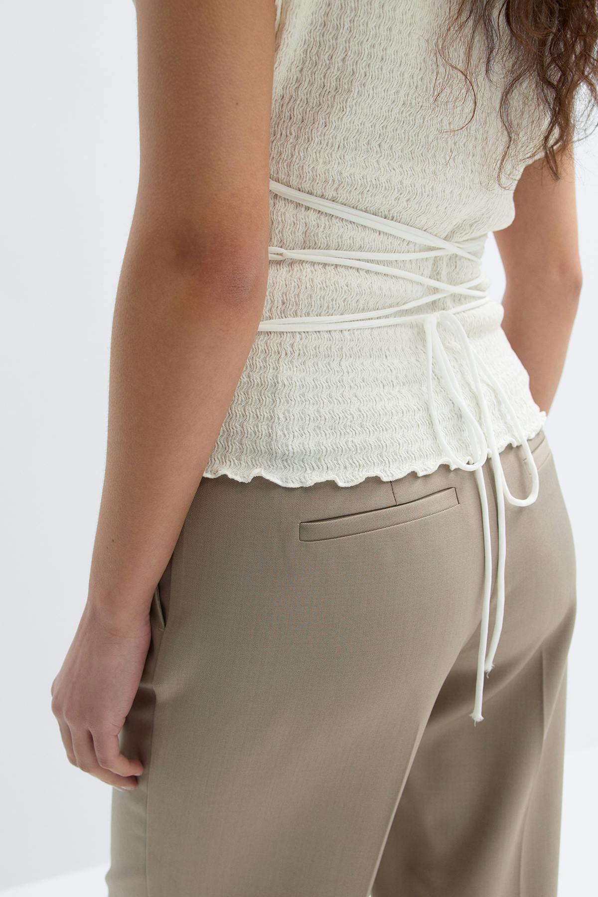 Lacing back top - Gardenia