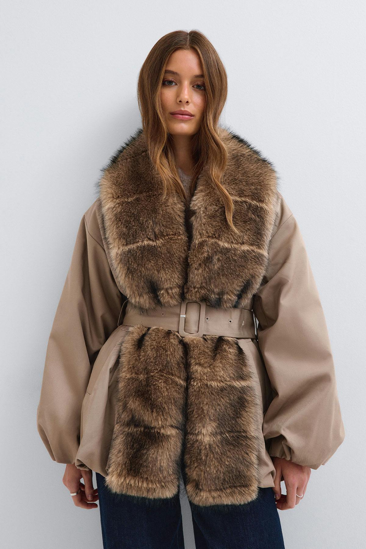 Faux fur collar padded jacket - Beige