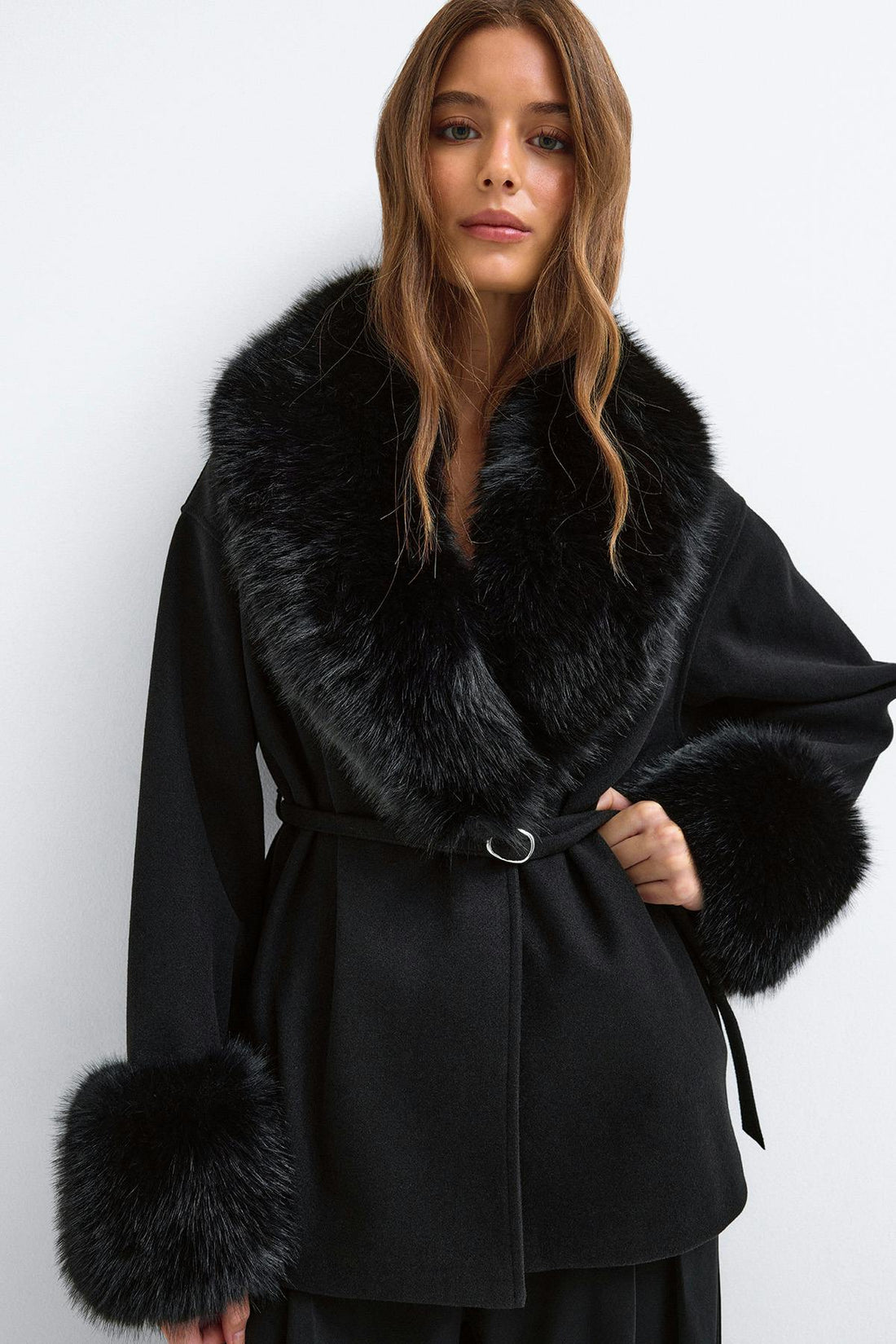 Faux fur collar belted jacket - Noir
