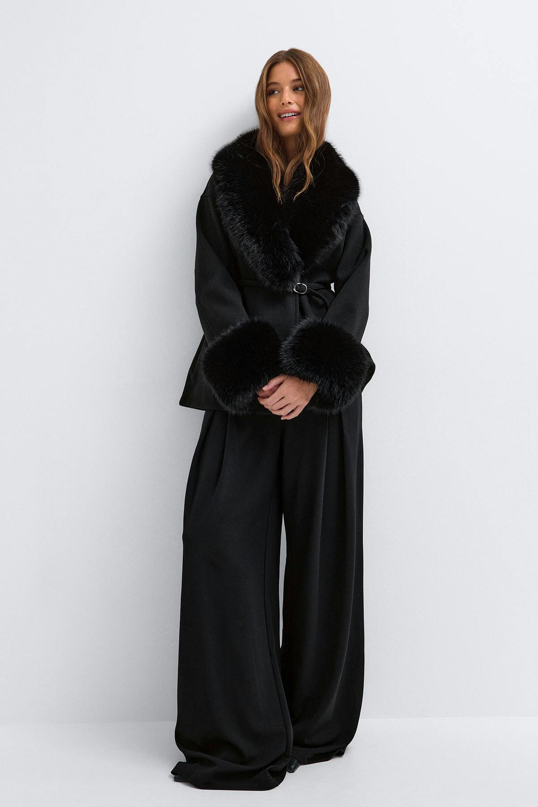 Faux fur collar belted jacket - Noir