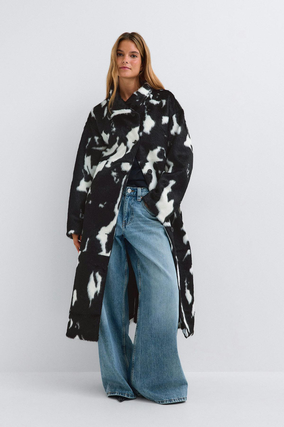 Faux fur high neck coat - Black/white