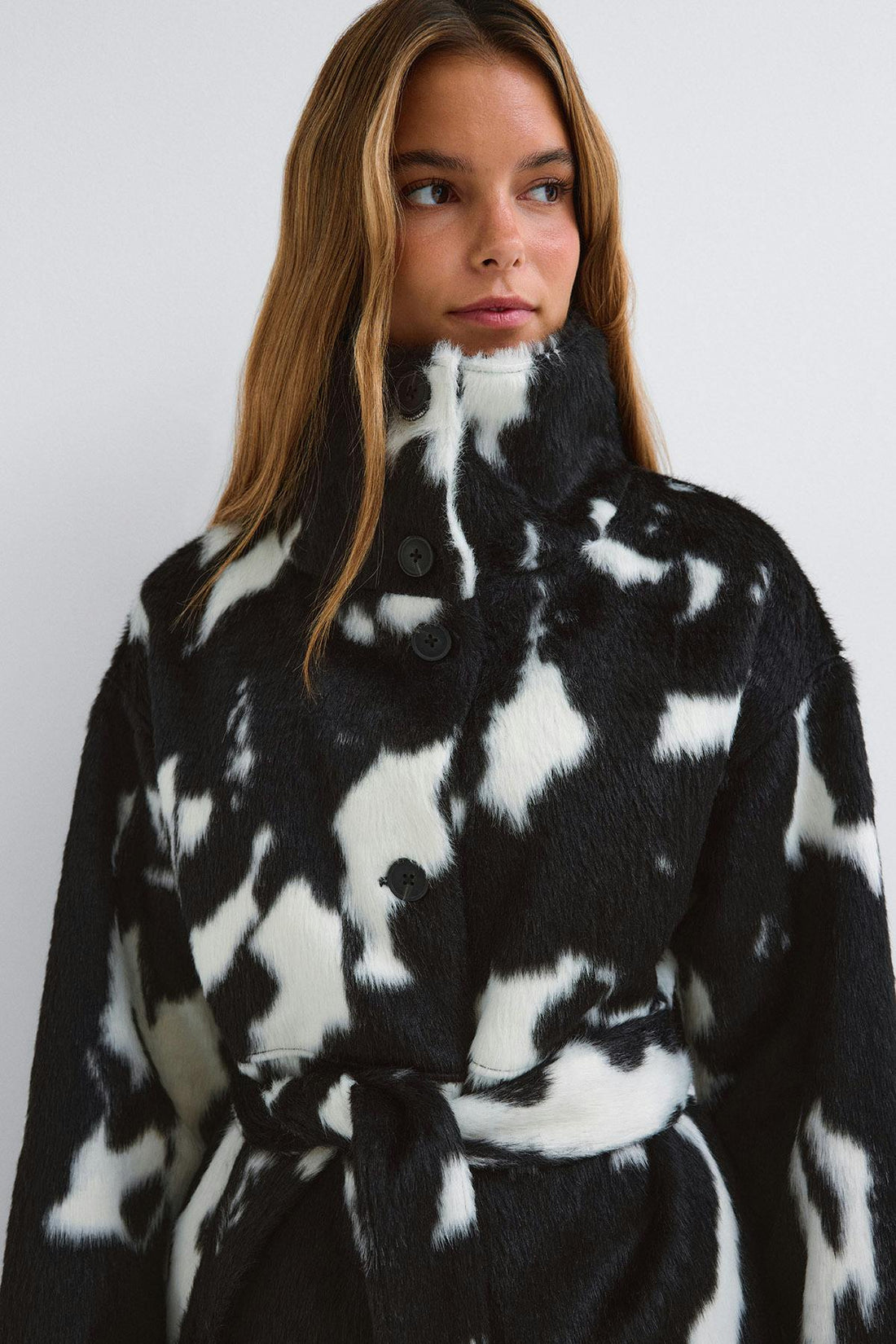 Faux fur high neck coat - Black/white