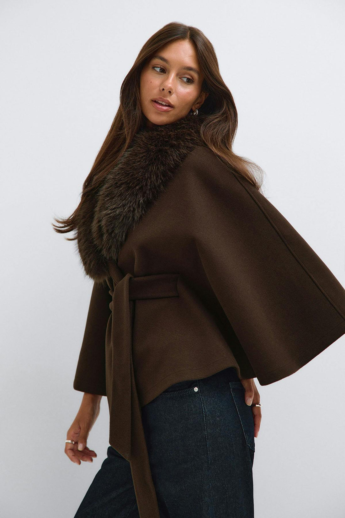 Faux fur collar cape jacket - Mole