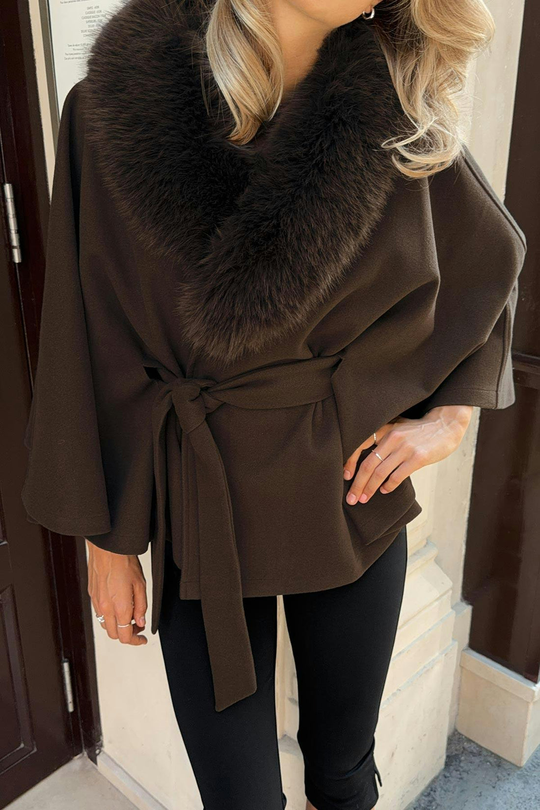 Faux fur collar cape jacket - Mole