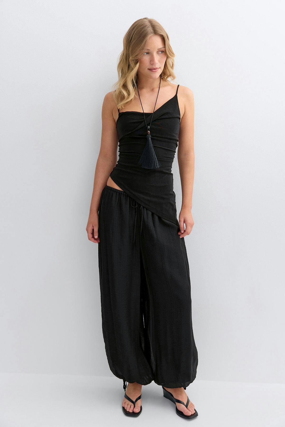 Asymmetric ruched singlet - Noir
