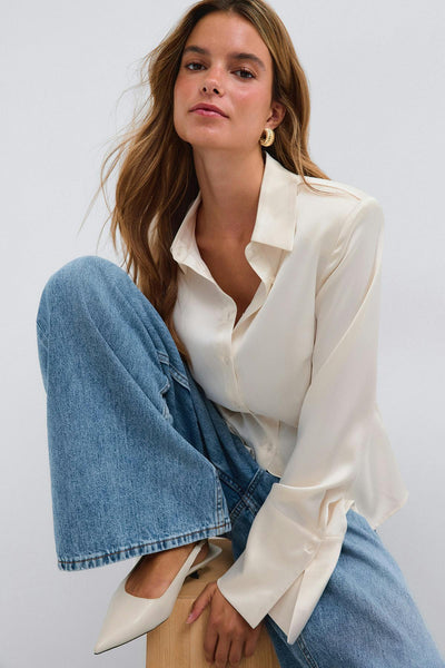 Shoulder pad shaped shirt