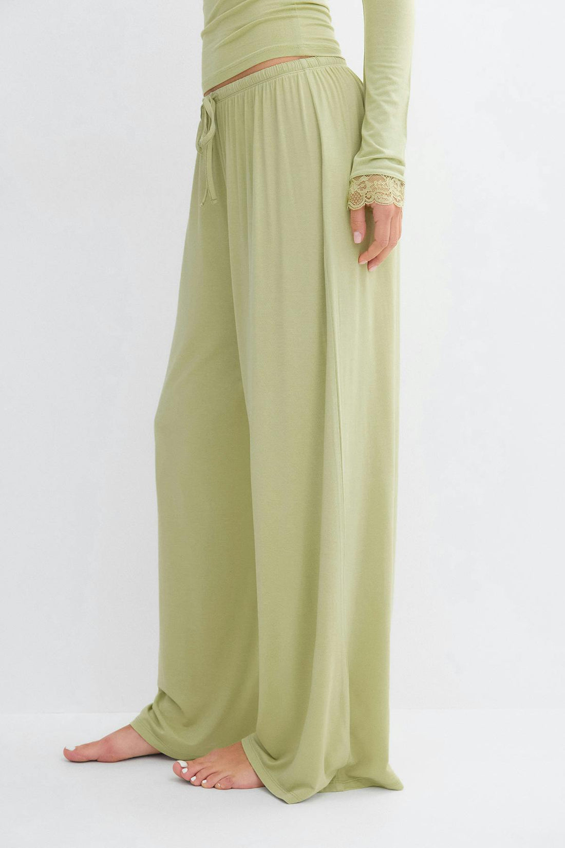 Wide loungewear trousers - Soft green
