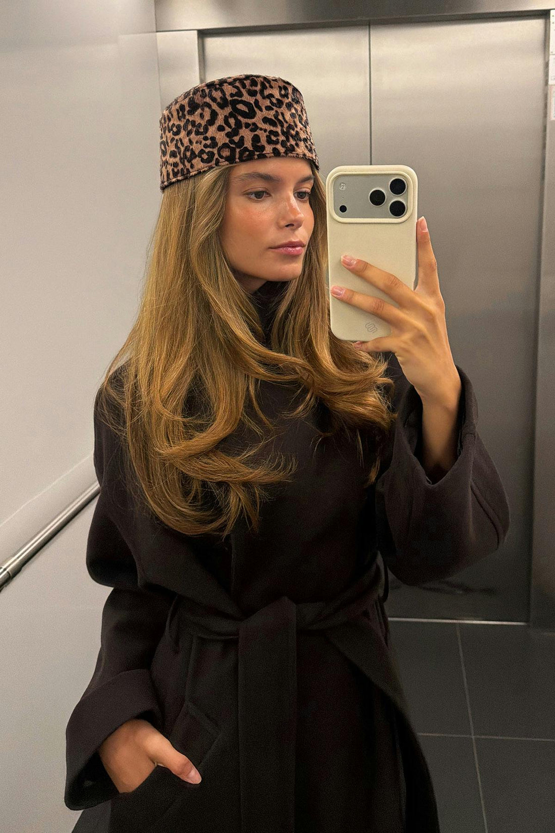 Pillbox hat - Leo