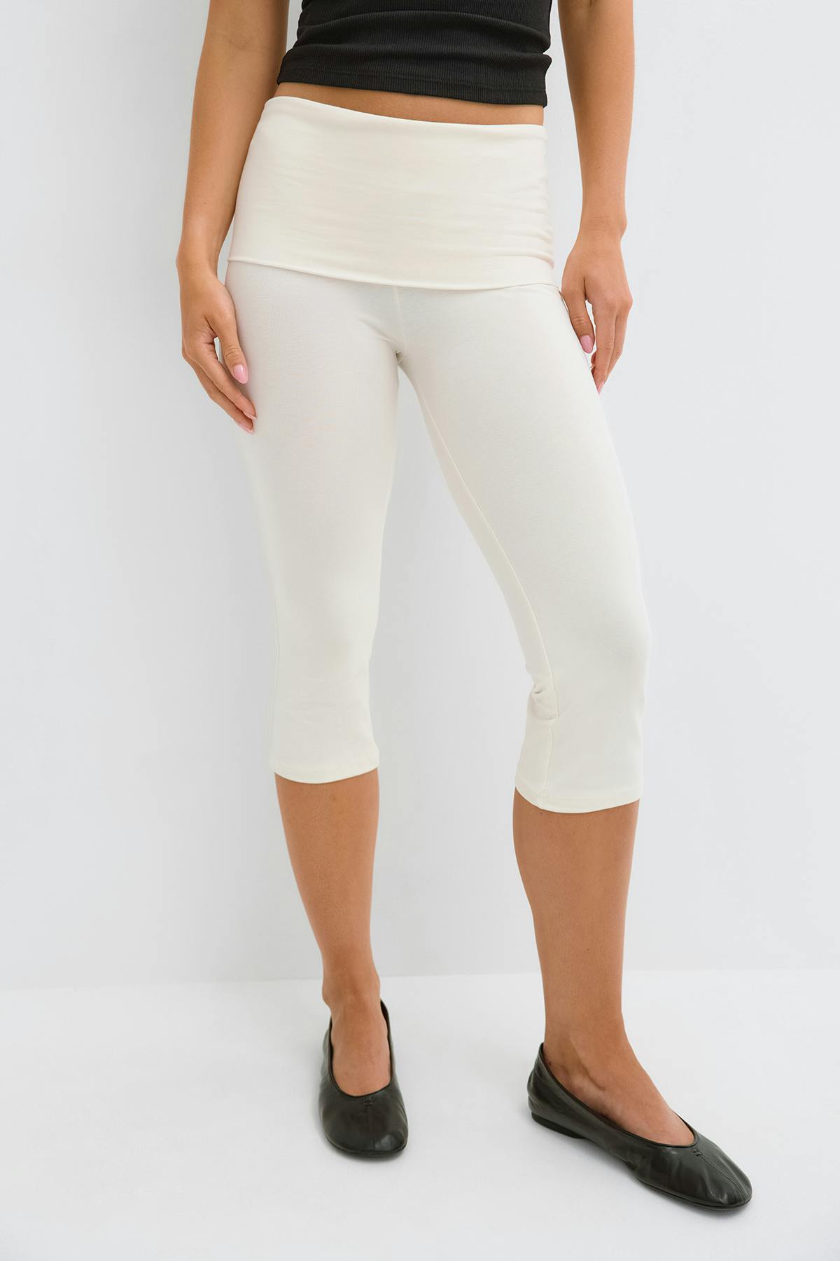 Folded capri trousers - Tofu