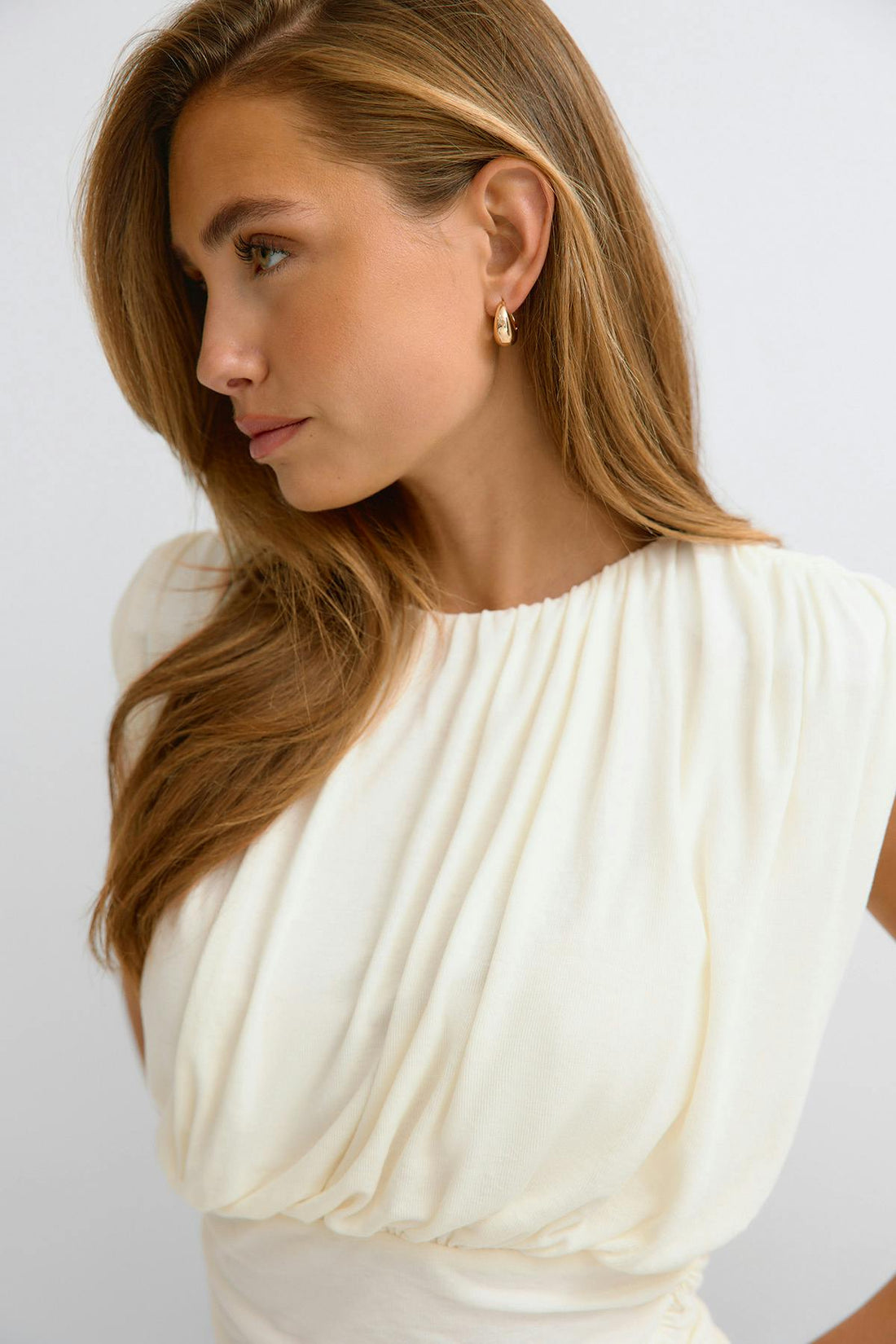 Ruched shoulder pads top - Egret