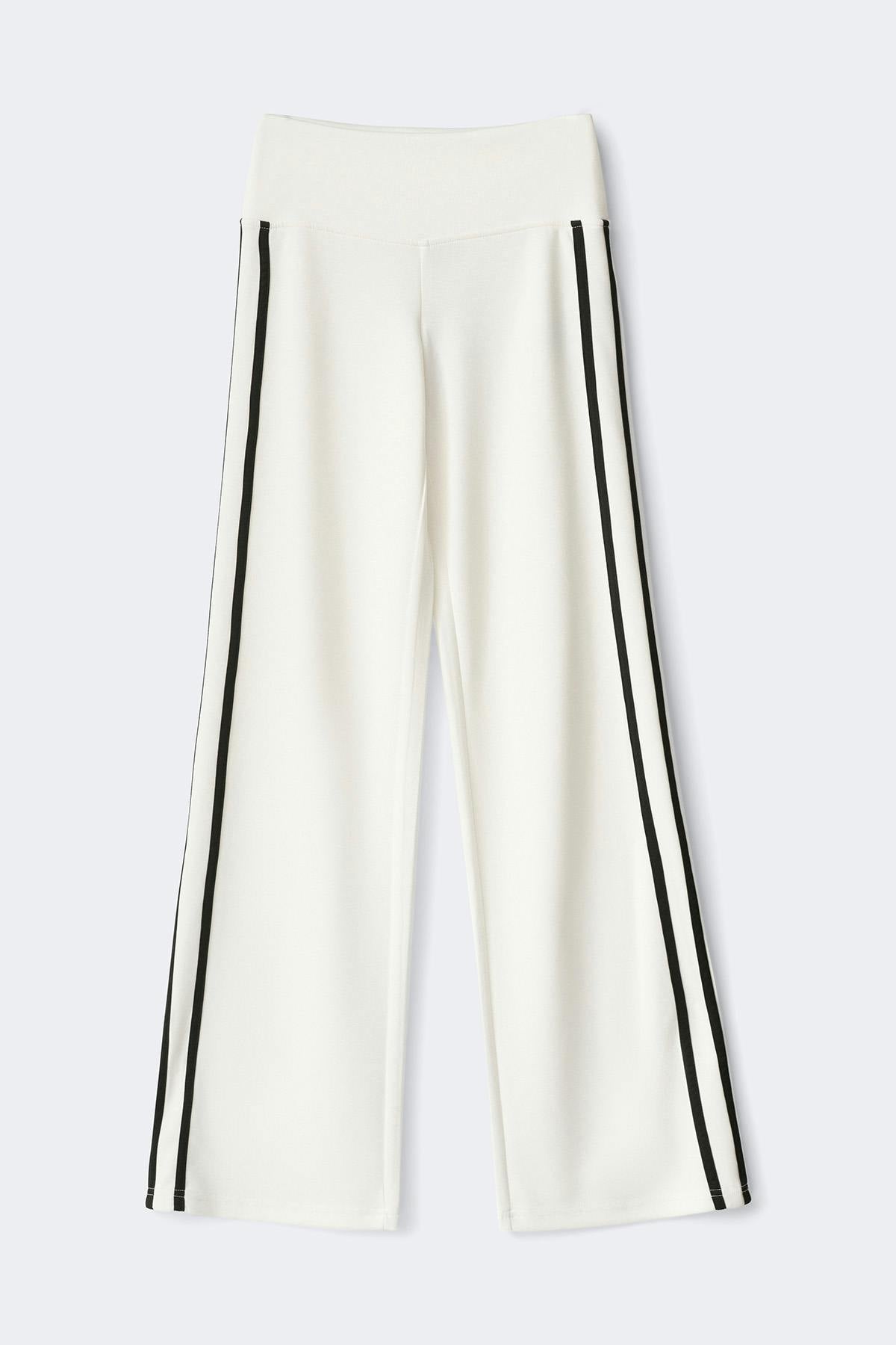 Soft sporty trousers - Army green