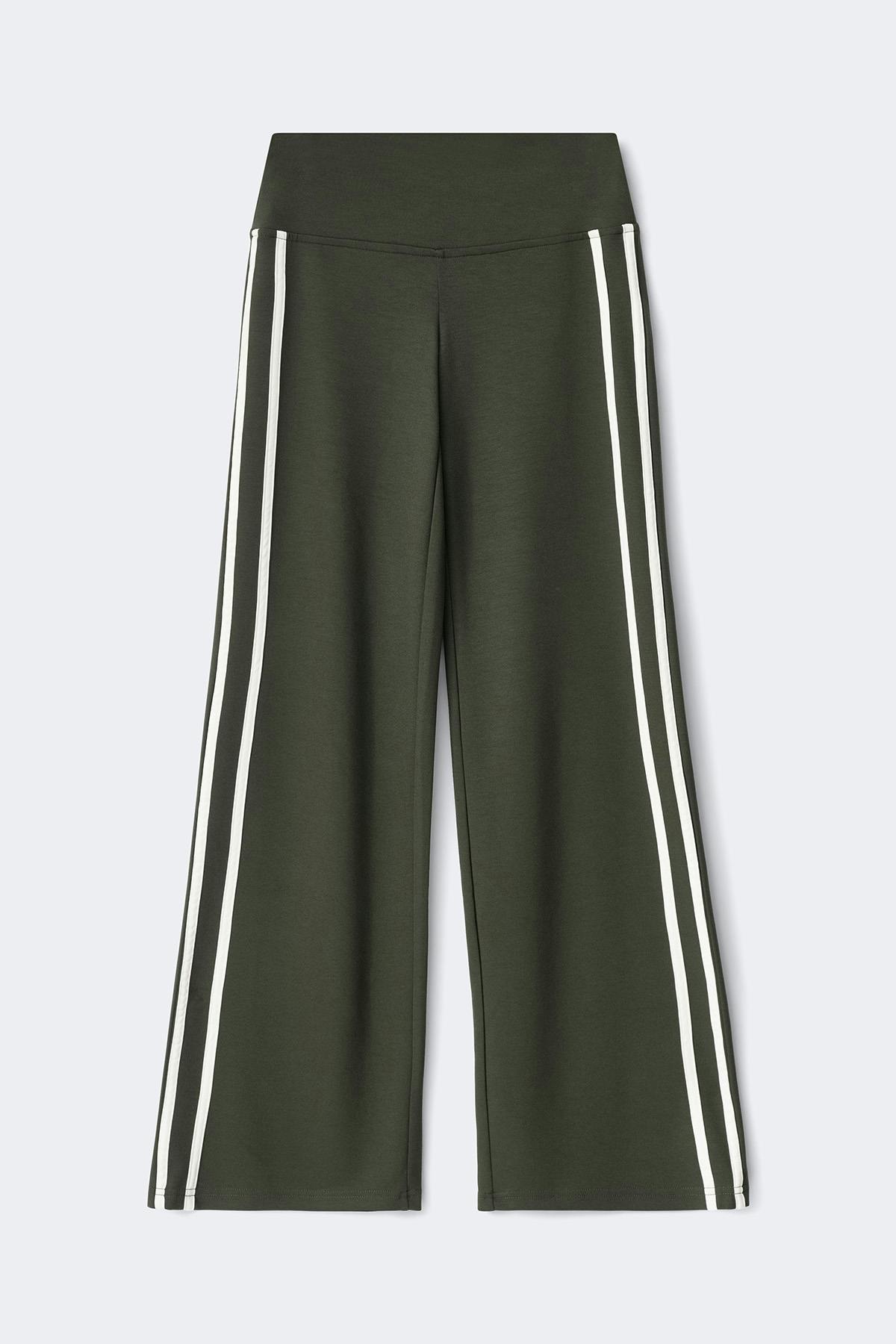 Soft sporty trousers - Army green