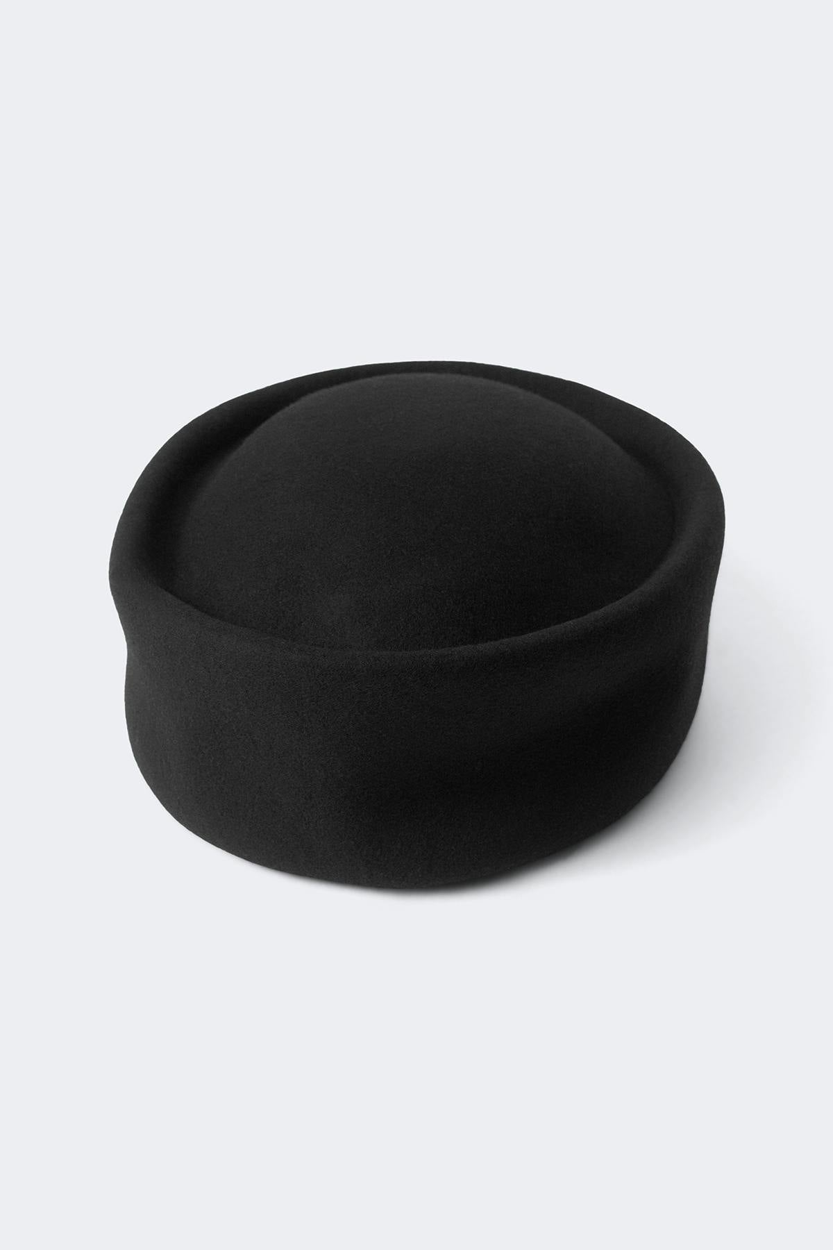 Pillbox hat