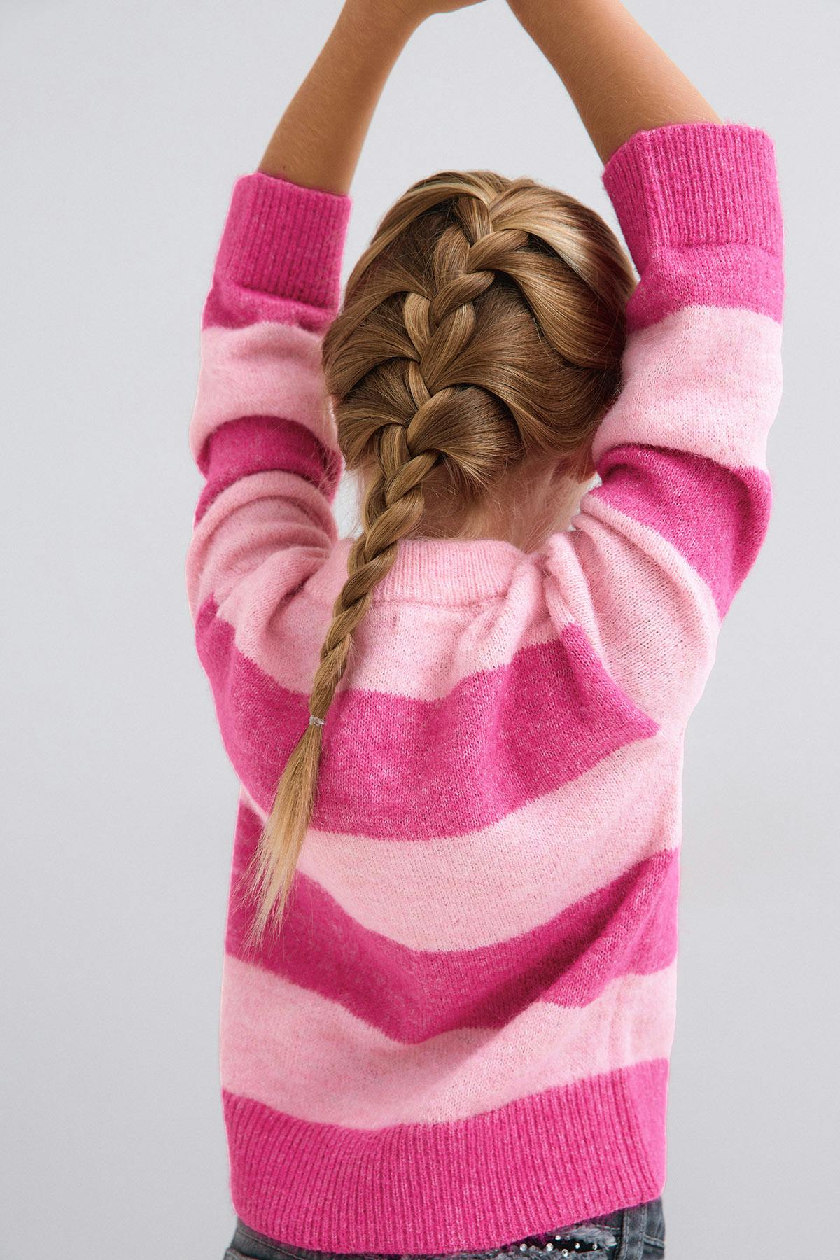 Y petite graphic sweater